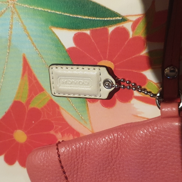 Coach wristlet/ wallet - Picture 4 of 9